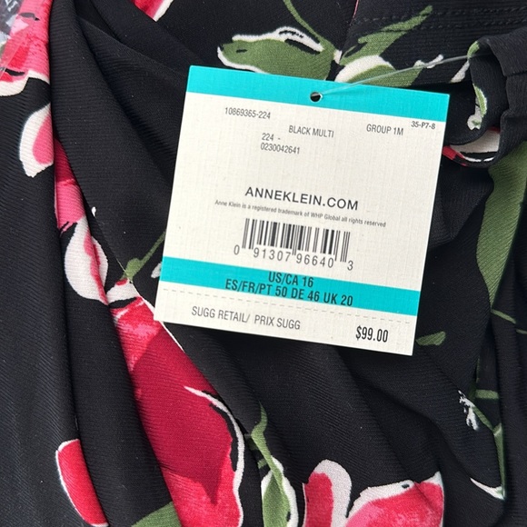 ANNE KLEIN
Broken Roses Long Sleeve Wrap Mini Dress. Brand new! - Picture 3 of 4